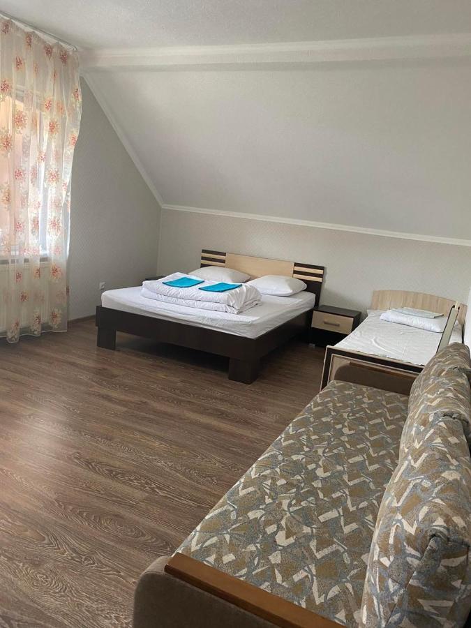 Vip Hostel Mukacheve Exterior photo