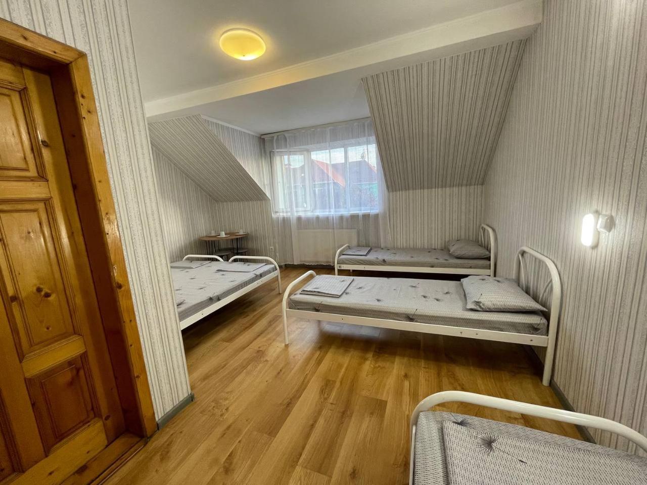 Vip Hostel Mukacheve Exterior photo